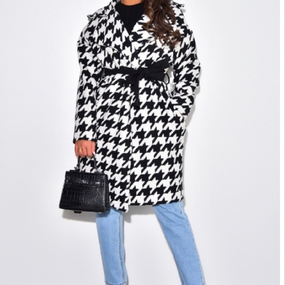 Jackets & Blazers - Fabulous Houndstooth Wrap Coat - Made In Italy - NWT! One Size